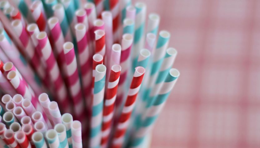 why-should-you-use-paper-straws-neo-job-meeting